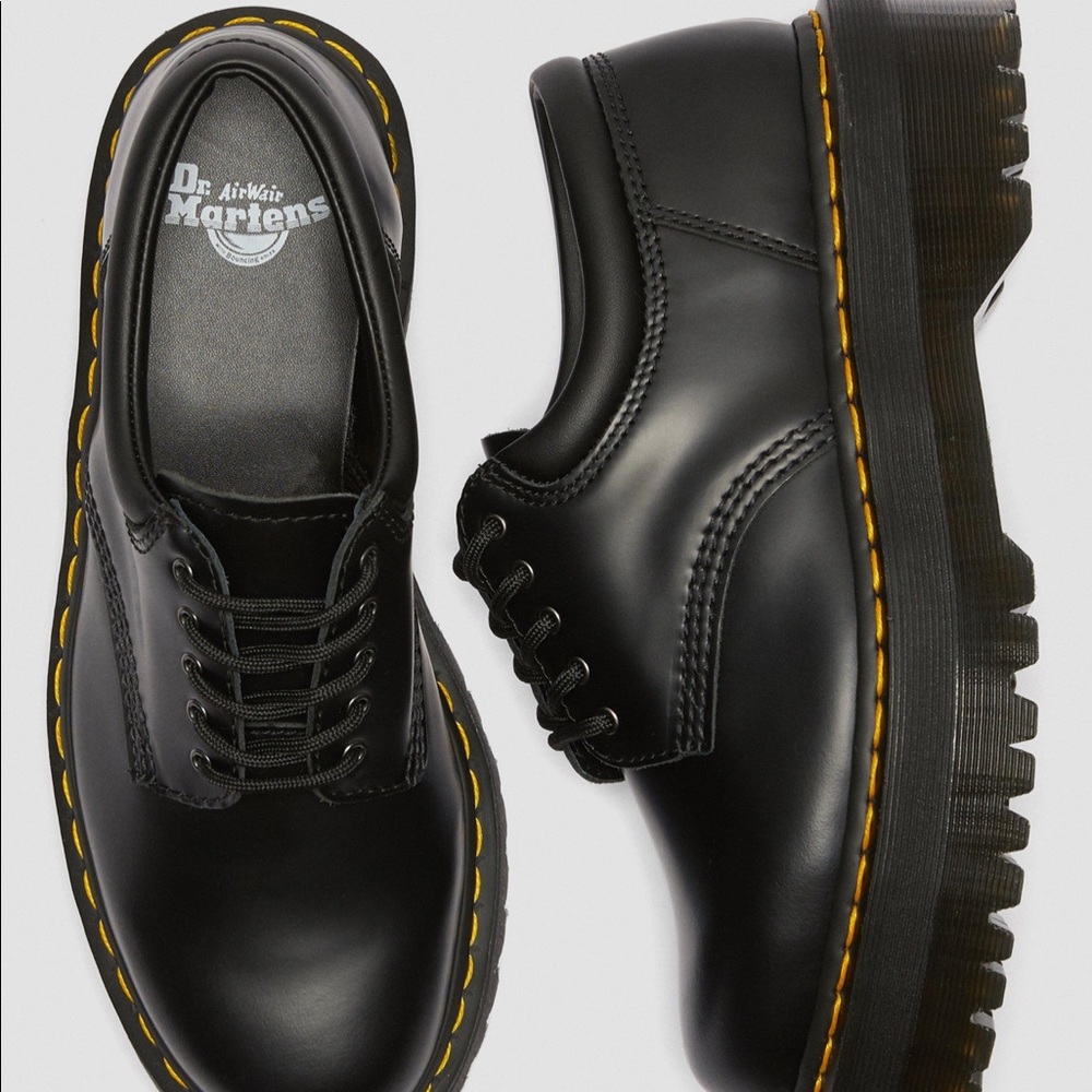 Dr. Martens 8053 leather platform